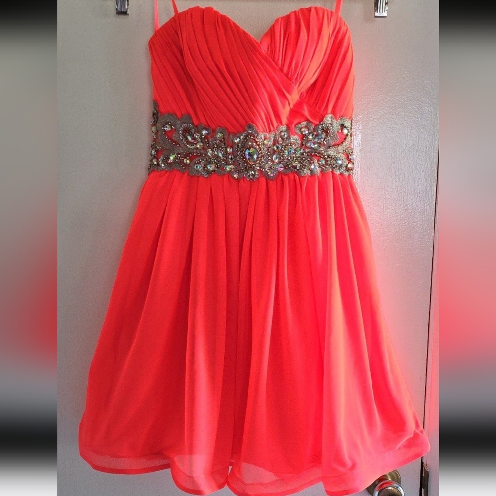 Strapless homecoming dress